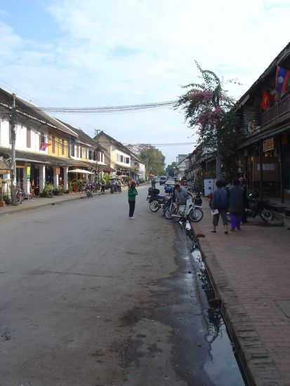 Hauptstrasse im Zentrum von Luang Prabang.