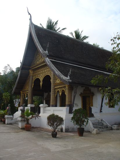 Einer der vielen schoenen Tempel der Stadt.