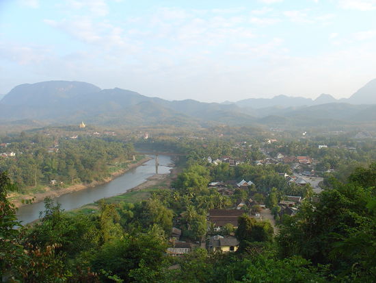 Aussicht vom "Phu Si" auf den Nam Khan River.