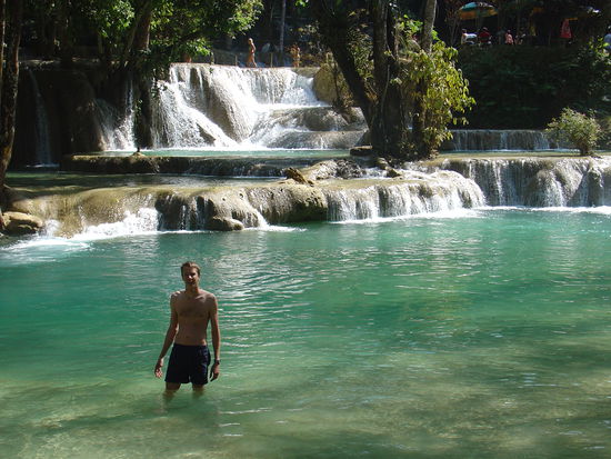 Ich alleine im wohl edelsten Pool der Welt 