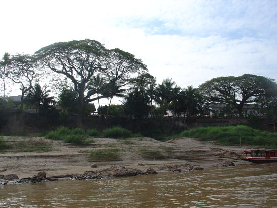 Blick auf Luang Prabang vom Mekong-River.
