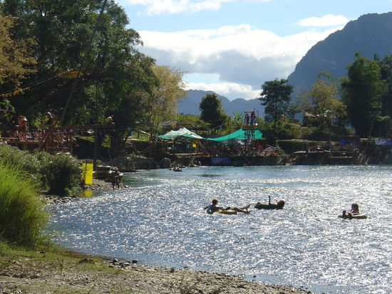 Aber schon in Sichtweite die ersten Bars..