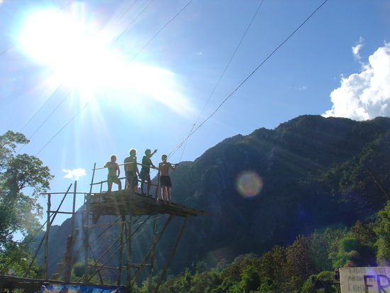 Bereit fuer den ersten "Swing"... noch ein wenig veraengstigt.