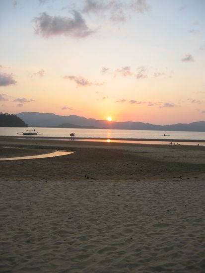 Sonnenuntergang am Abend zurück in Port Barton