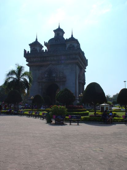 "Patuxai", nicht gerade typisch Asiatisch 