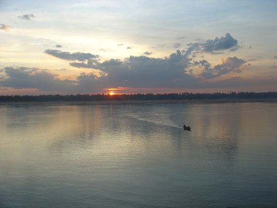 Wieder mal der Mekong River... den ich seit Nordlaos immer wieder kreuze.