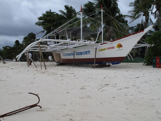 Eines der typischen Boote auf Malapascua, mit welchem wir auch die Ueberfahrt machten.