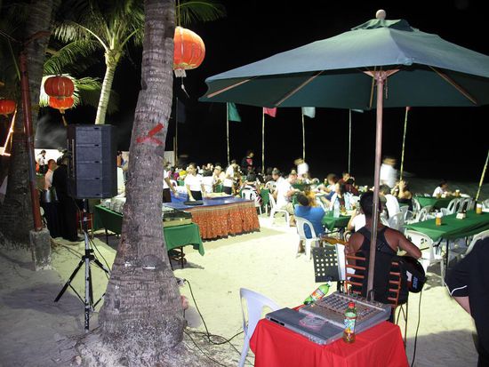 Eines der "All you can Eat-Buffets", meistens fuer ca. 250 Pesos. (CHF 6.--)