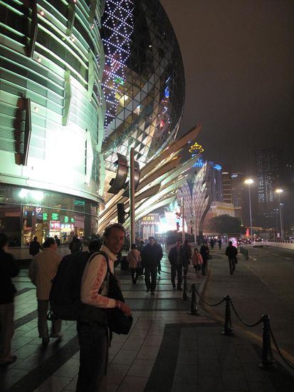 Auf dem Weg zu den Casinos... immer noch mit Rucksack und ohne Hotelzimmer !