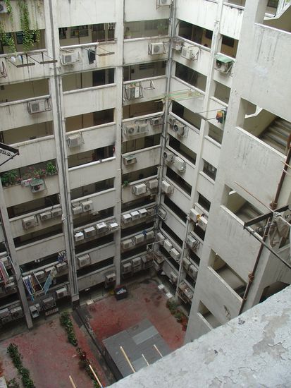 Und hier der Innenhof des Gebaeudes indem sich meine und noch zahlreiche andere aehnliche Unterkuenfte befanden. (war ein richtiger Irrgarten)