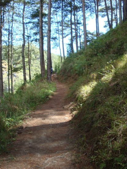 Auf dem Weg zu den Hoehlen.... erinnerte mich irgendwie ein wenig an's "Wallis" 