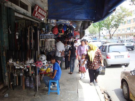 Und so etwas sahen die Shops am Strassenrand aus.