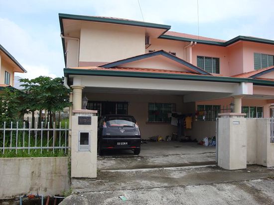 Lanis Haus... recht gross und sicherlich nicht Standart hier in Malaysia !