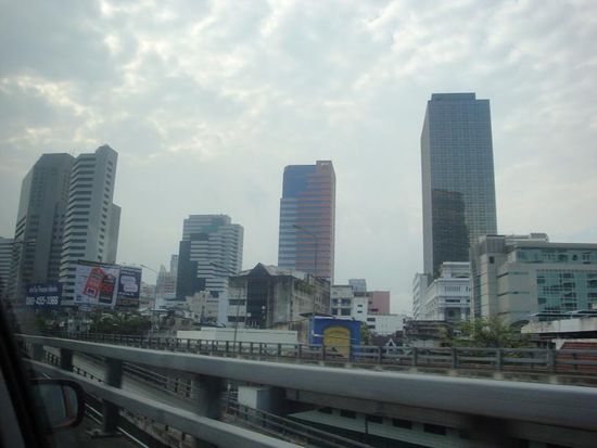 Und noch ein paar Hochhaeuser die wir passiert haben...