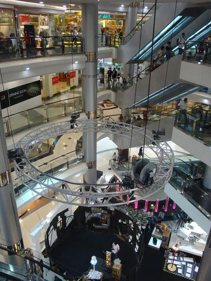 Innerhalb des "Siam Centre"...