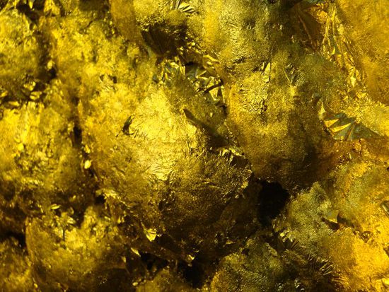 Und hier noch eine Makroaufnahme der Blattgoldschichten... eifach unglaublich, oder !