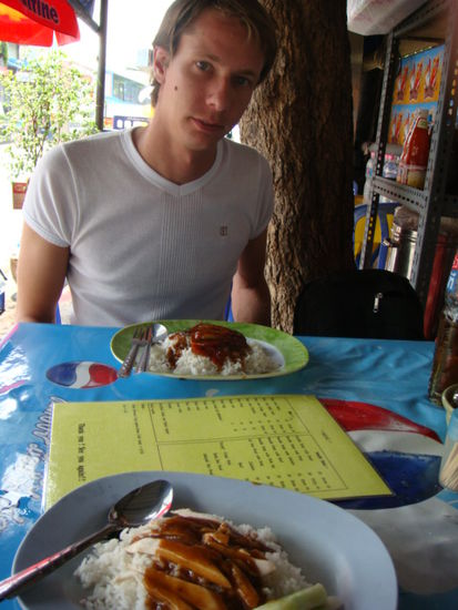 Unser guenstiges Mittagessen... schmeckte auch sehr gut !
