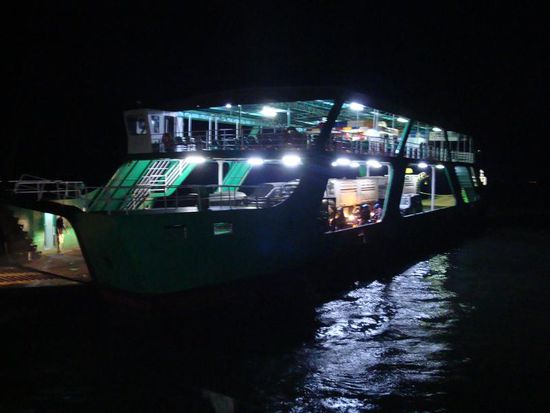 Die Faehre die alle 30 Minuten zwischen Trat und Koh Chang verkehrt...