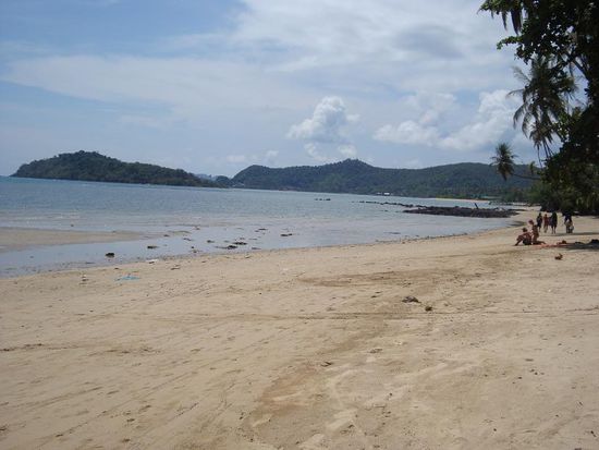 Die Beach vor unserem Resort... nicht schlecht, aber vielleicht sind wir einfach auch schon zu verwoehnt. Zudem hatte es direkt hinter der Beach auch immer wieder diversen Abfall...