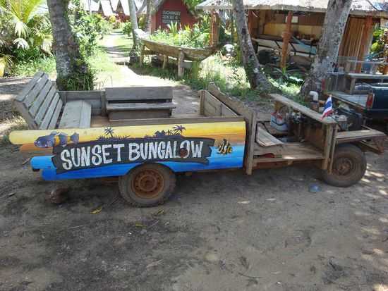 Dies war das Taxi der guenstigsten Bungalowanlage... sieht irgendwie mehr nach einem Burma-Mobil aus ! 