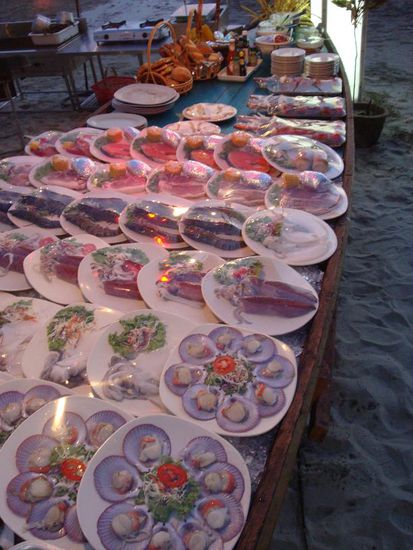 So sah die Auswahl ungefaehr aus... dazu gab es meistens einen Salat und eine Beilage nach Wahl...