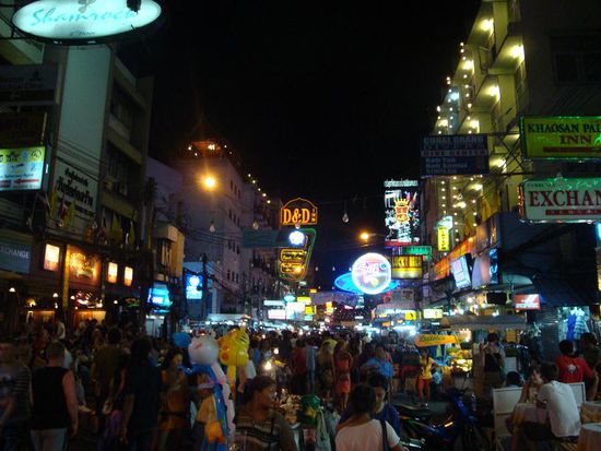 Ein weiteres mal die verrueckte Kaoh San Road...