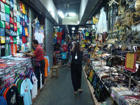 Eine Shopping-Passage zwischen Kaoh-San und einer anderen Strasse...