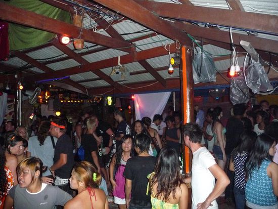 Und hier noch innerhalb der Bar... es herrschte wirklich gute Stimmung !