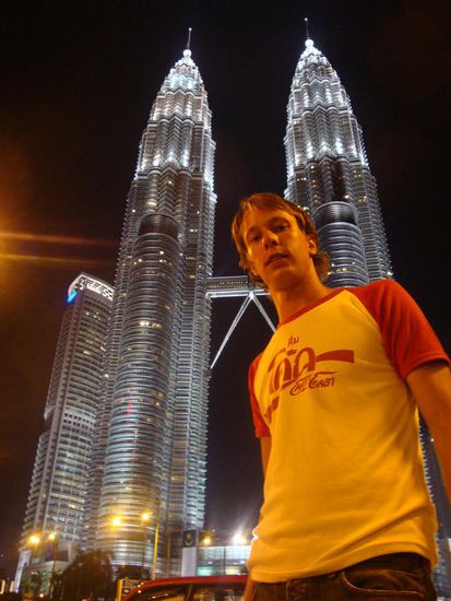 Und noch ein weiteres Foto mit gleichem Hintergrund !