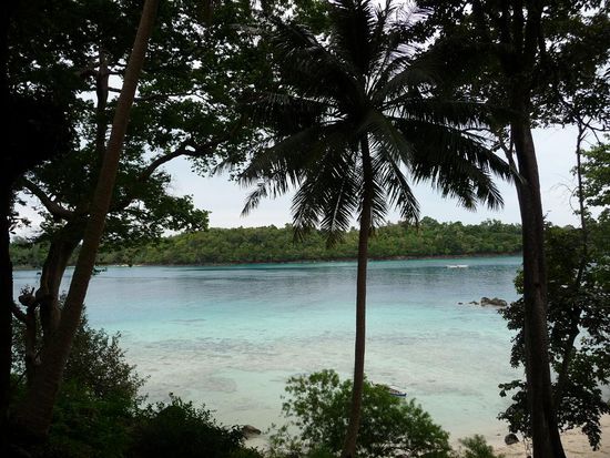 Eine weitere schoene Aussicht auf die Pulau Rupiah...