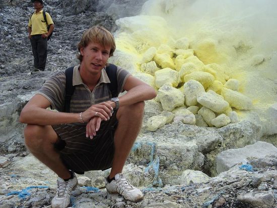 Und so sah das ganze aus der Naehe aus... wir konnten ganz nahe an die Loecher ran, es roch zwar richtig uebel, aber dies spielte nun keine Rolle mehr...