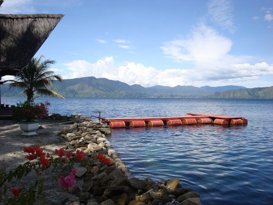 Dies war die Sicht auf den See.... sieht wohl schon gemuetlich aus !?