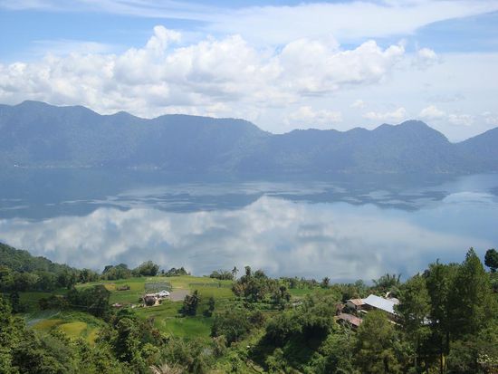 Die Aussicht auf den wunderschoenen Maninjau-See...