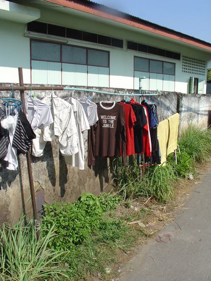 Meine Kleider beim trocknen in der Sonne.