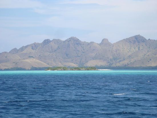Sicht auf eine Sandbank direkt vor dem "Manta -Point"... hier konnten wir auch die Mantas vom Boot aus sehen.