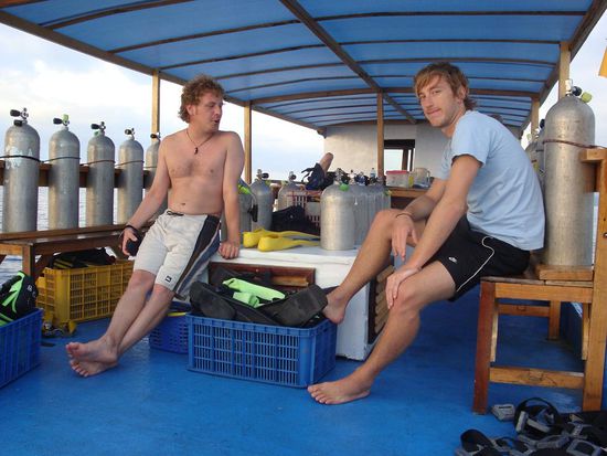 Simon und Alain... wir drei zusammen hatten eine atemberaubende und meistens total lustige Zeit hier zusammen.