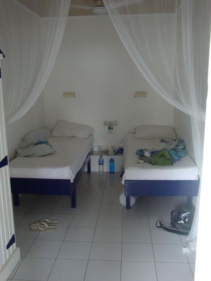 Sicht von innen, richtig sauber und rechts ausserhalb des Bildes befand sich das Bad.