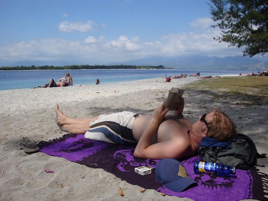 Alain an Strand am chillen... so sah dies praktisch jeden Tag aus !