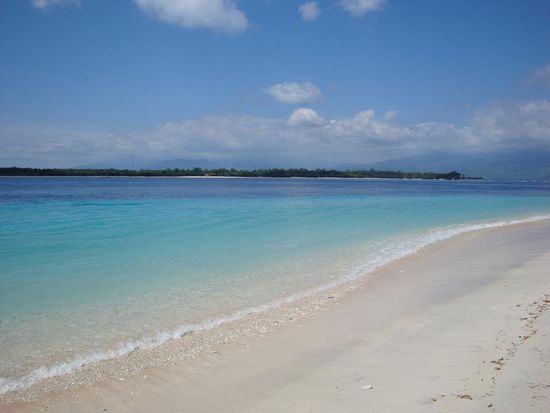 Blick geradeaus... direkt auf die naheliegende Insel "Gili Meno". Schoen oder...