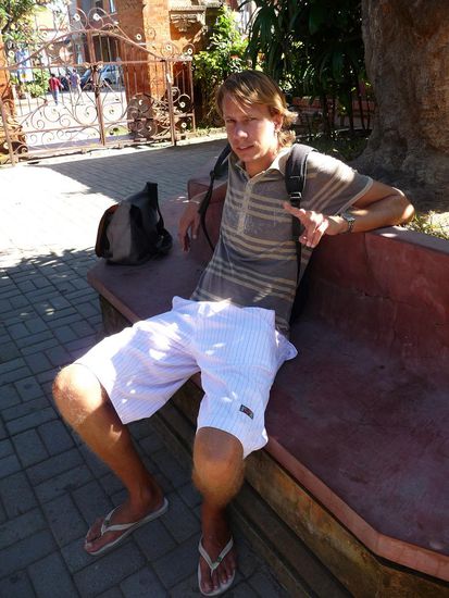 Ich machte es mir gemuetlich... hab schon zu viele Tempel in den letzen Monaten gesehen ! 