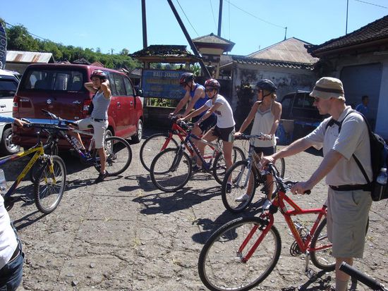 Startpunkt zum "Downhill"... alle waren gespannt !