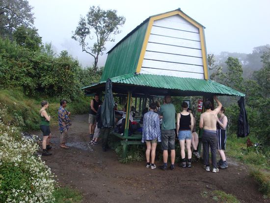 Ein kurzer Halt beim "Camp 3"... auch hier wieder raus aus den Nassen Kleidern und danach noch ein letztes mal wieder rein ! 