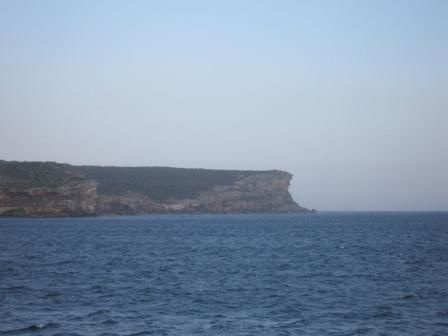 Das ist der Ein\Ausgang nach Sydney am Seeweg.