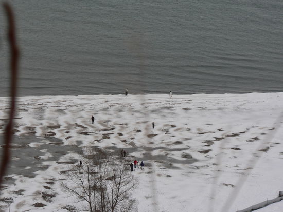 ... Sandbank mit Leuten drauf
...