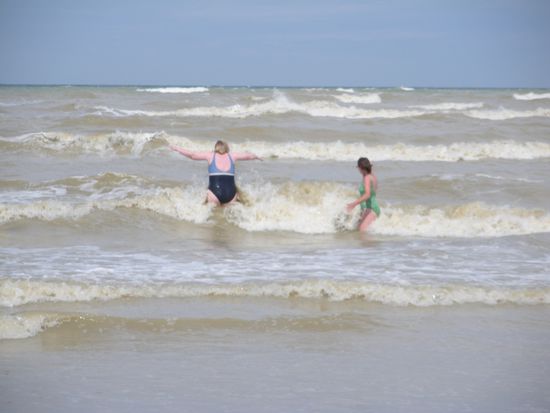Ab in die Wellen, Silke und Renate
