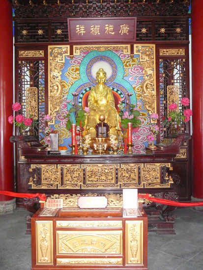 Altar im dem Taoistischen Tempel
