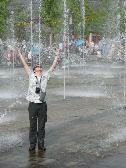 Przemus geniesst die Erfrischung!