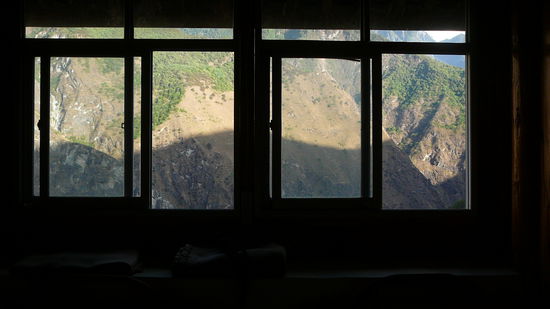 Mein Zimmer mit Ausblick auf die gegenueberliegende Seite der Schlucht