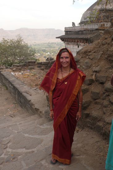 fertig. 
man beachte den affen im hintergrund.