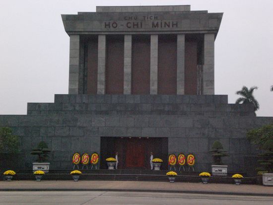 HO CHI MIN Gedaenkplatz, sauber und fein